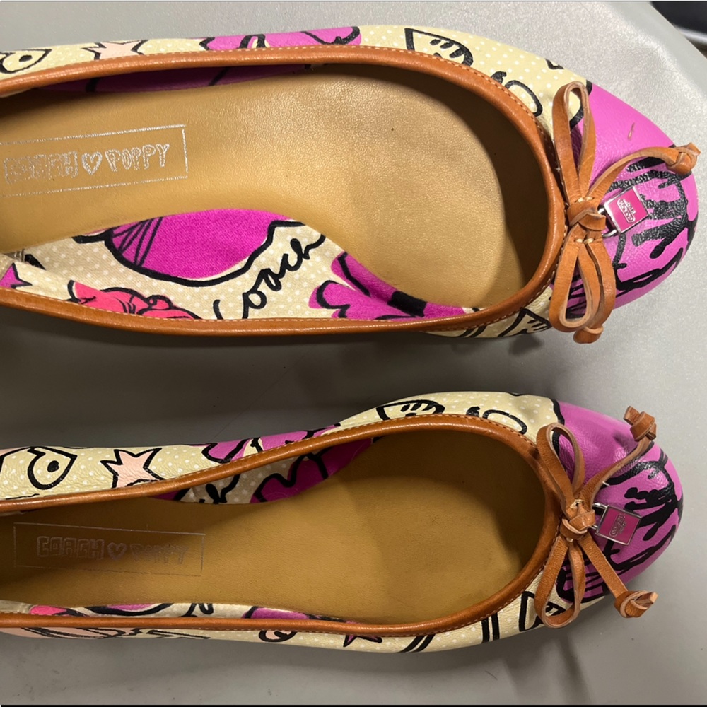 Coach flats